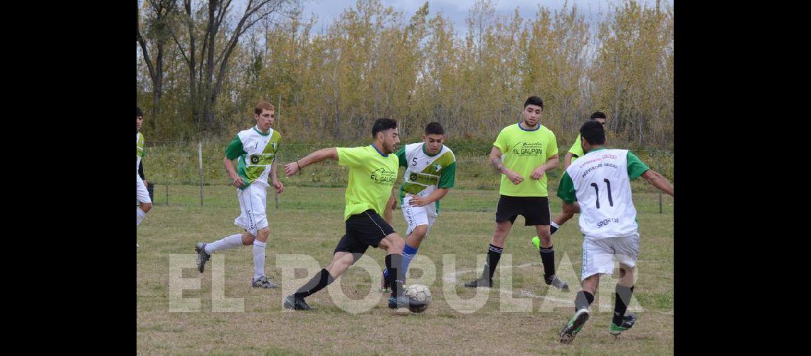 El fuacutetbol de todos los saacutebados