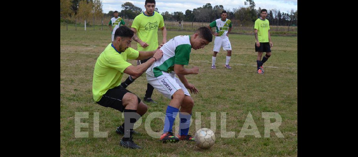 El fuacutetbol de todos los saacutebados