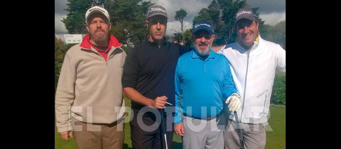 Pasoacute un fourball