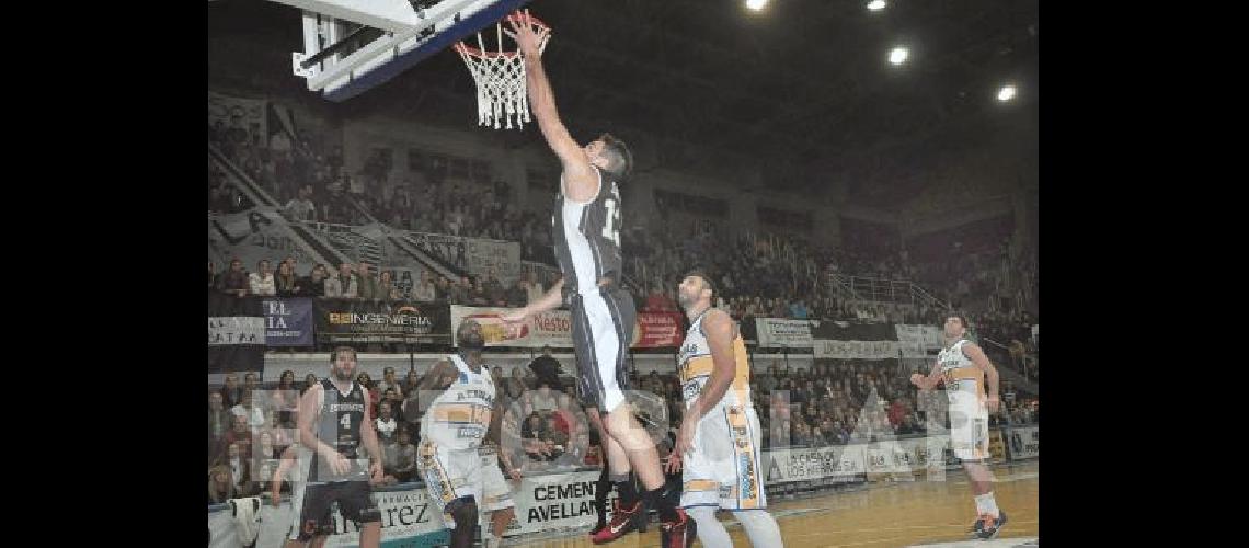 Estudiantes obtuvo el pasado domingo un triunfo clave como local Fue 87-77 ante el Griego 