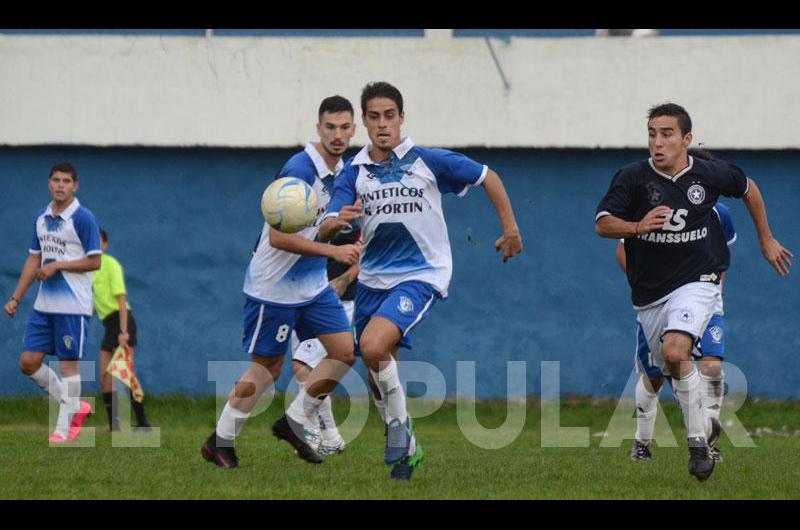 Racing lo dio vuelta en el segundo tiempo