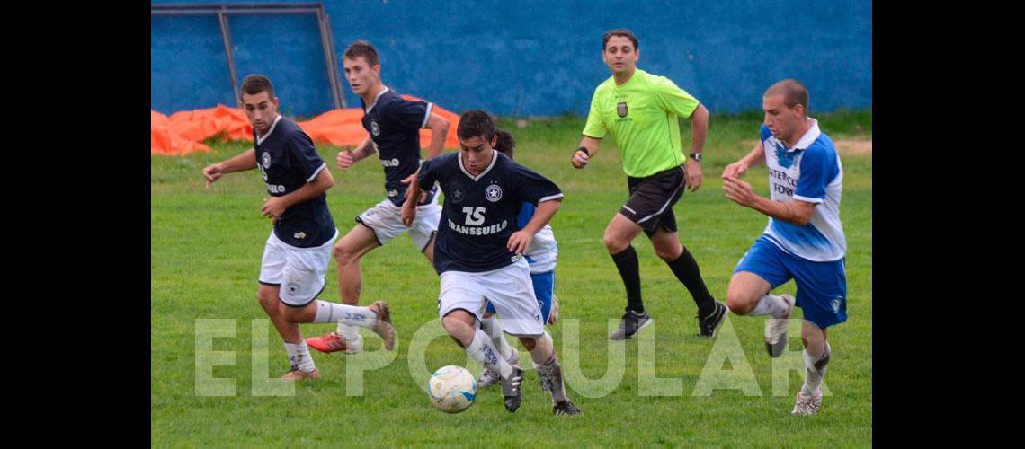 Racing lo dio vuelta en el segundo tiempo