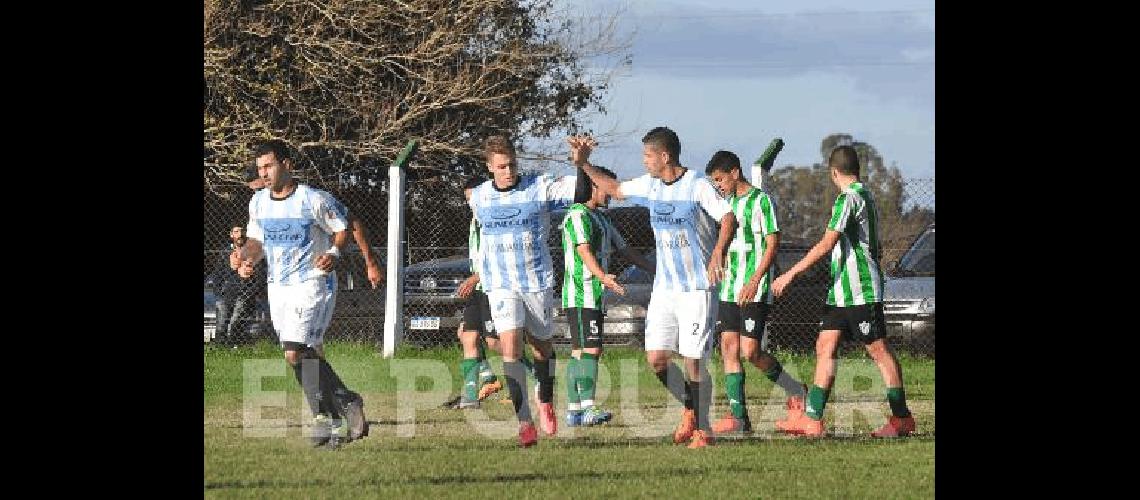 Alberto AlarcÃ³n abriÃ³ el partido a los 25â y Juan JosÃ© Loghini lo definiÃ³ a los 27â 