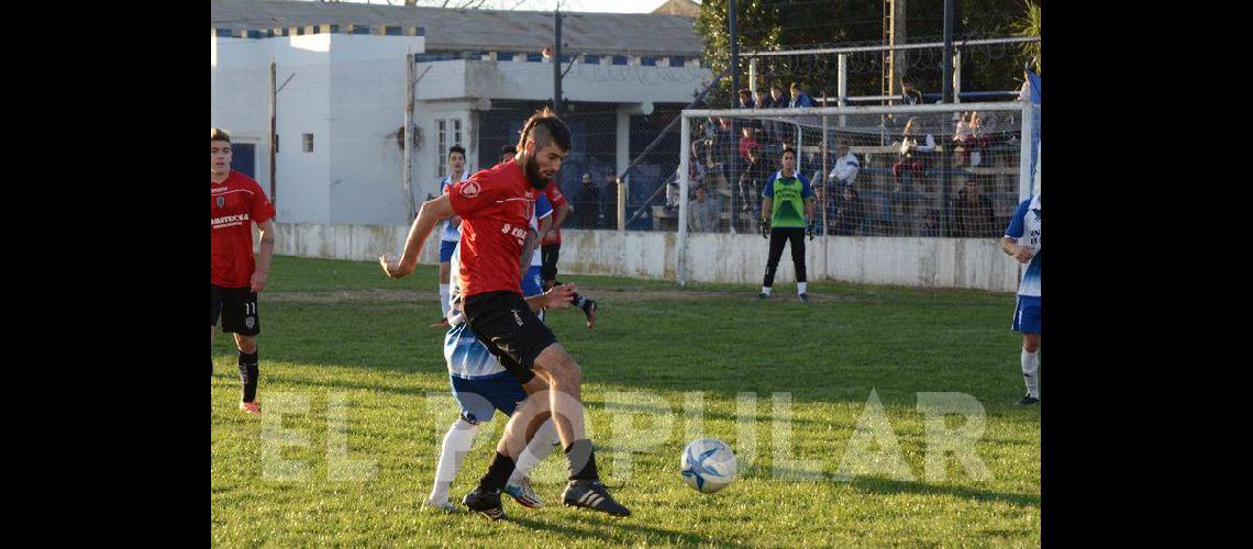 Estudiantes lo empatoacute en el final