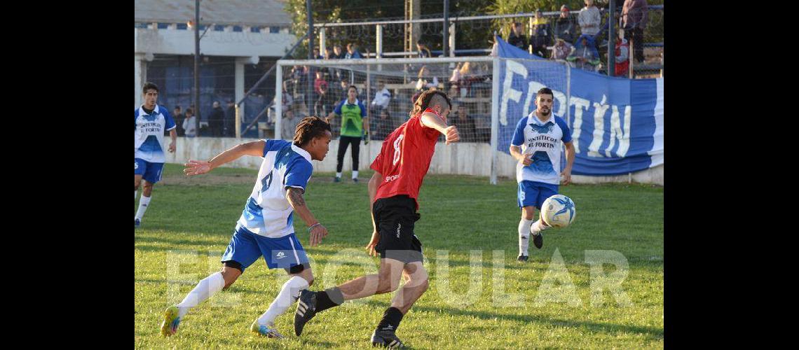 Estudiantes lo empatoacute en el final