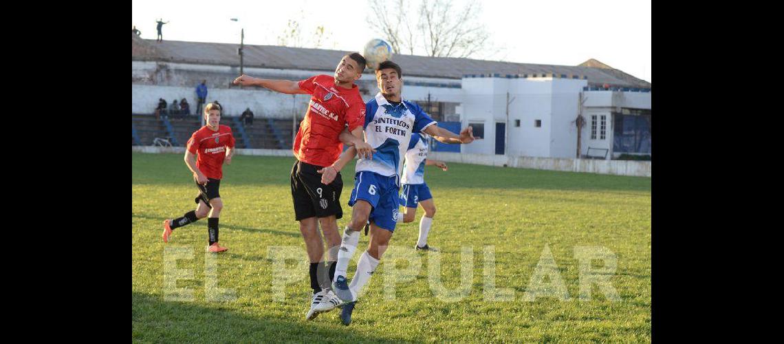 Estudiantes lo empatoacute en el final