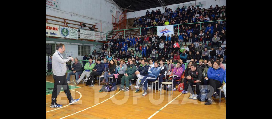 Javier Weber dejoacute su huella en una cliacutenica de lujo