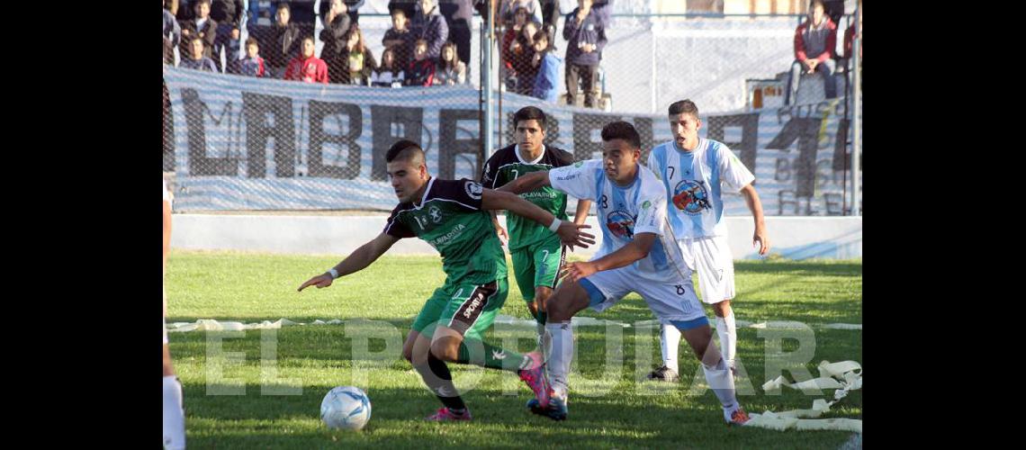 La primera fecha con claacutesico olavarriense Ferro y Racing