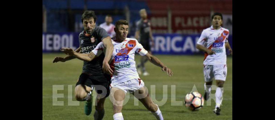 El equipo platense se hizo fuerte en territorio boliviano 