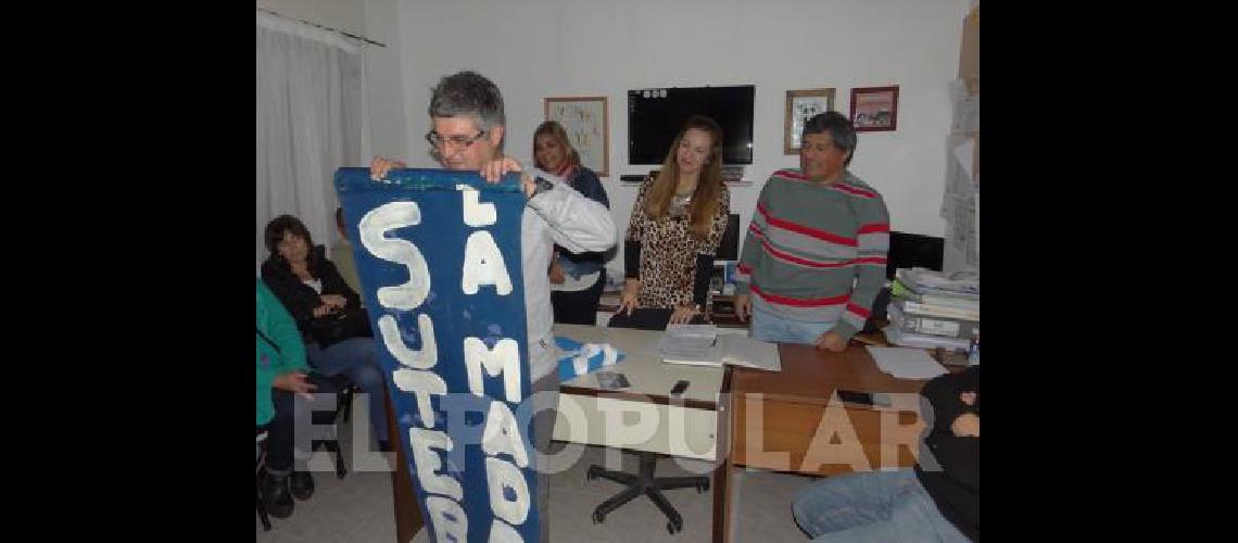 Durante el acto se homenajeÃ³ a Juan Carlos Castillo el primer secretario del gremio 