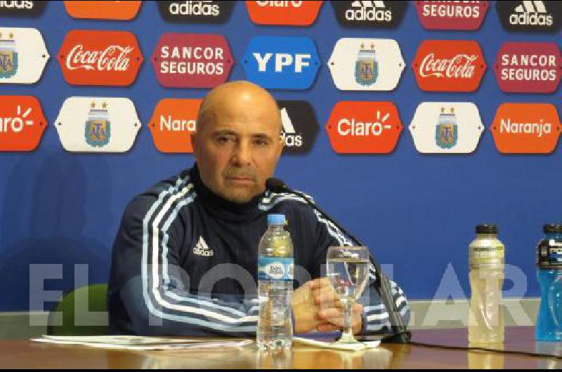 Sampaoli brindÃ³ una conferencia de prensa previo a su gira por Europa 