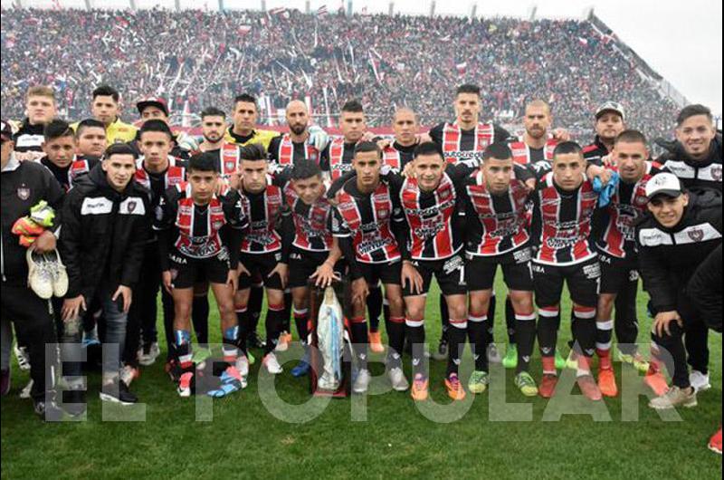 Chacarita retornoacute a Primera Divisioacuten despueacutes de siete antildeos