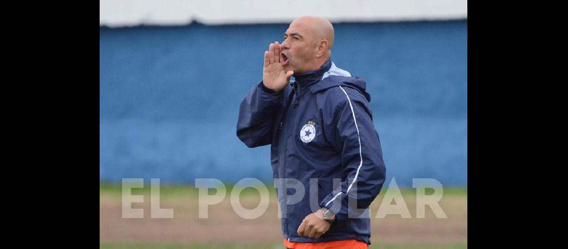 Carlos Girardengo dejoacute de ser el entrenador de Racing