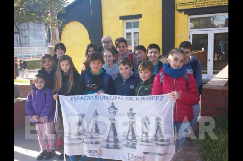 ViajÃ³ una delegaciÃ³n de 15 ajedrecistas siendo para algunos su primera participaciÃ³n 