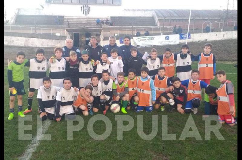 Maacutes de 400 chicos fueron observados por Velez