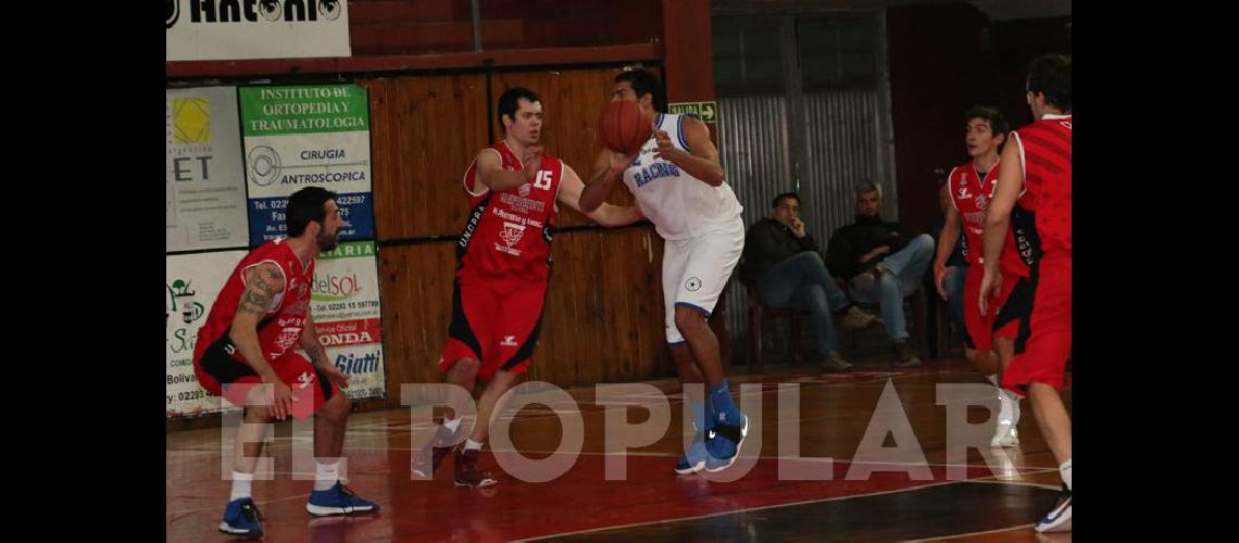 Racing no pudo en Tandil y la final tendraacute un tercero