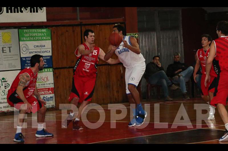 Racing no pudo en Tandil y la final tendraacute un tercero