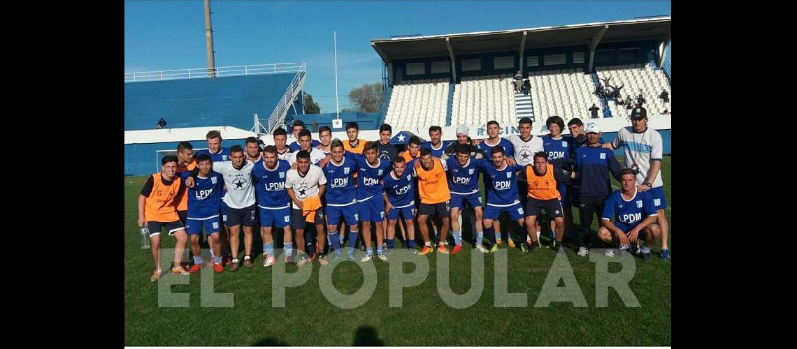 Racing jugoacute un amistoso