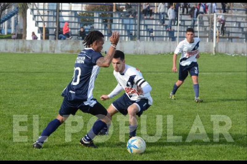 Gerson Herrera domina El 10 fue el autor del Ãºnico gol del encuentro 