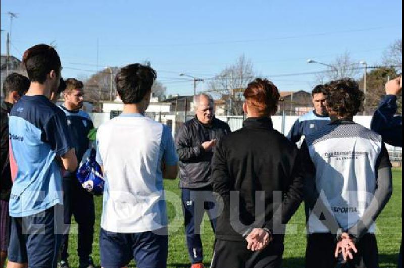 Enrique De la Vega comanda a la selecciÃ³n Sub 15 de OlavarrÃ­a 