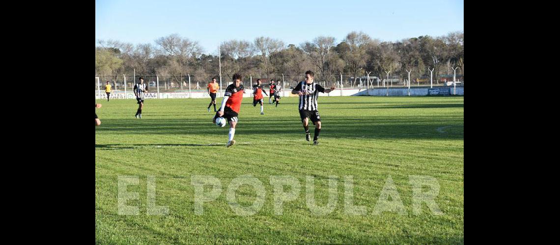 Estudiantes jugoacute ante Agropecuario en Carlos Casares