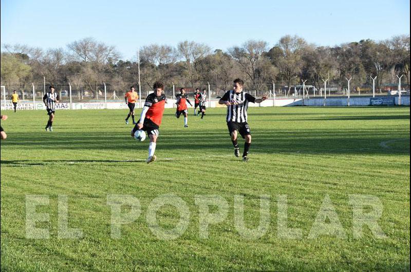 Estudiantes jugoacute ante Agropecuario en Carlos Casares