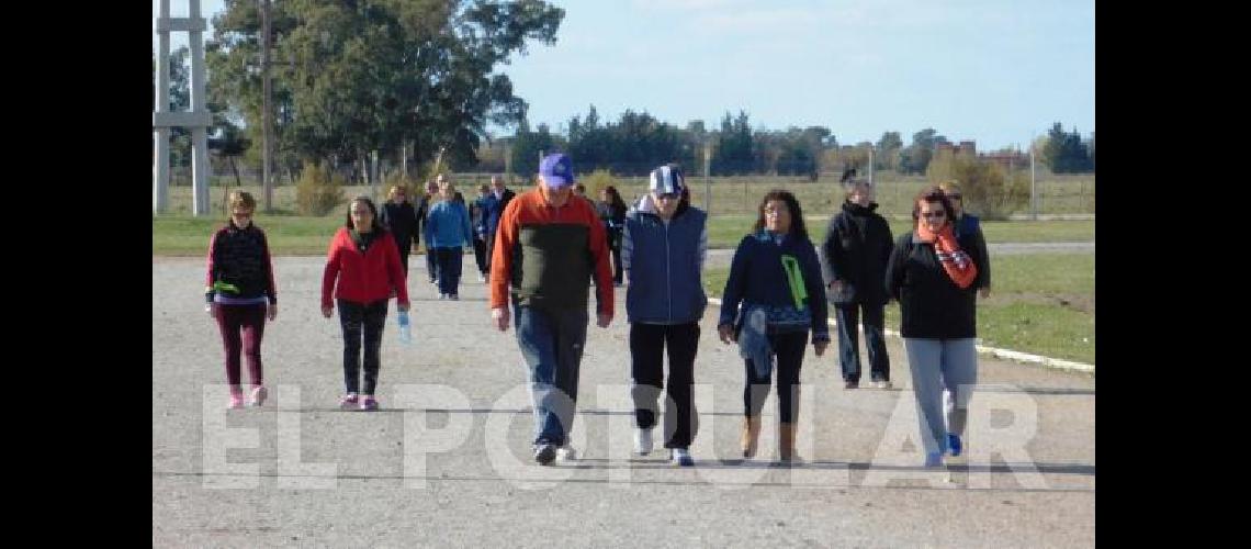 Cientos de abuelos de toda la regiÃ³n llegarÃ�n maÃ±ana a Laprida 