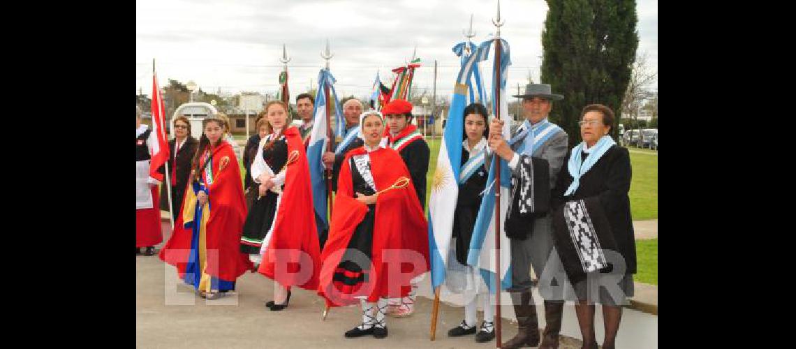 Reinas y delegaciones presentes durante el acto del sÃ�bado 