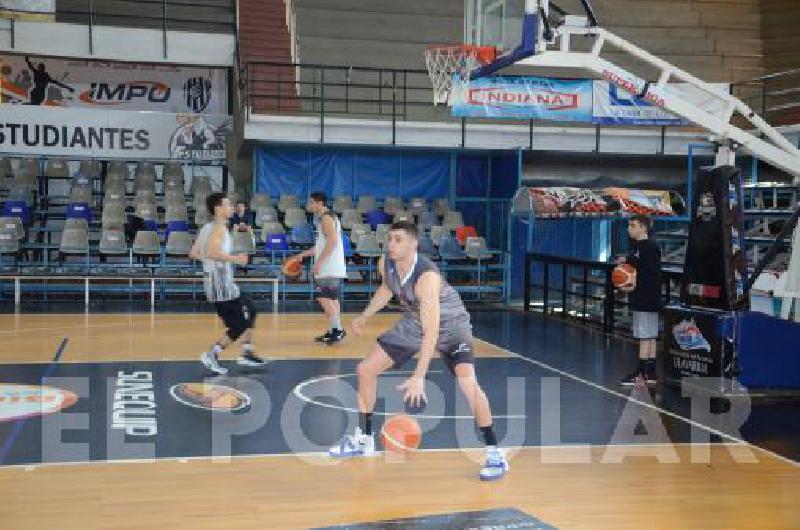 El Albinegro trabaja diariamente en el Maxigimnasio para buscar su mejor forma de cara a la Liga Argentina 