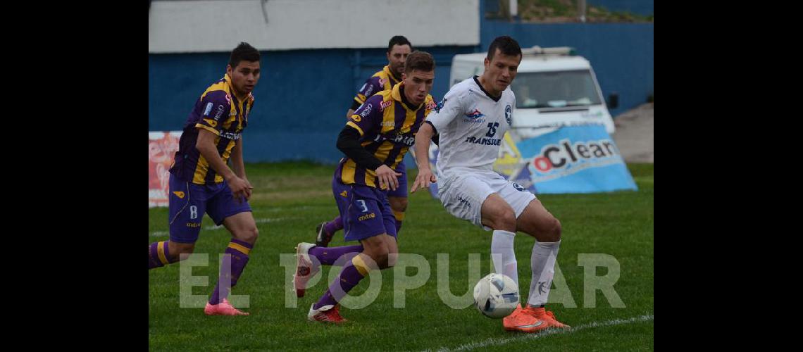 Racing buscaraacute ser uno de los liacutederes