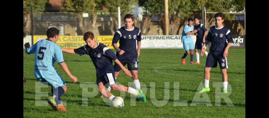 Uriel Mormando fue el autor del gol que puso en ganancia a Laprida 