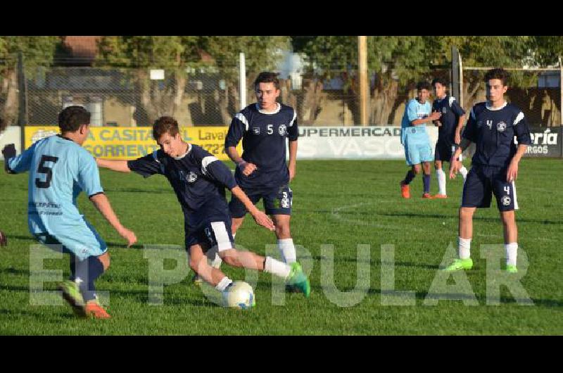 Uriel Mormando fue el autor del gol que puso en ganancia a Laprida 