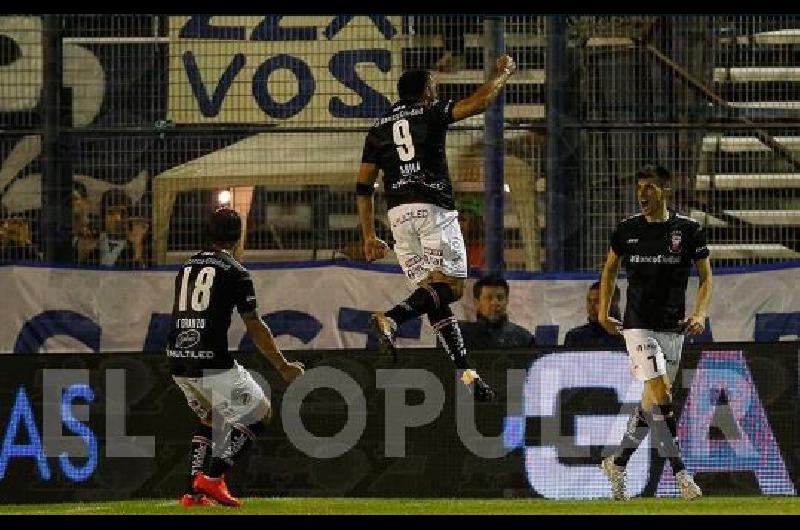 HuracÃn le ganÃ³ a Gimnasia en La Plata 