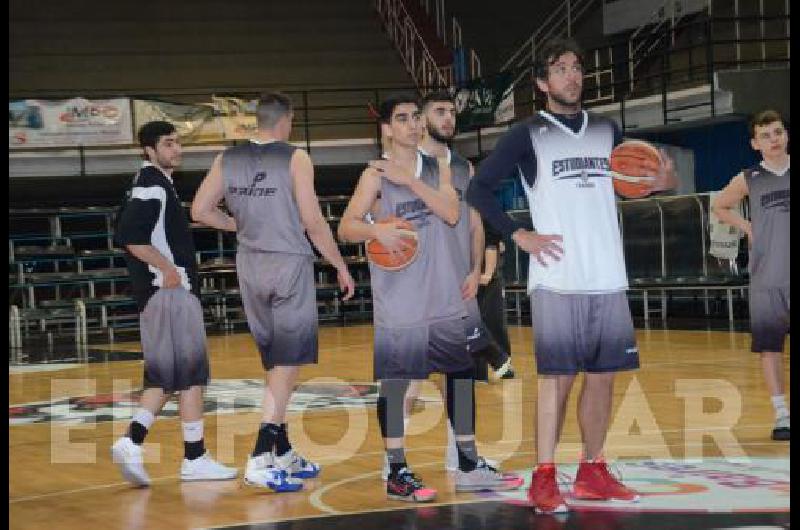 El plantel de Estudiantes se sigue preparando para su nueva temporada dentro de la divisional Ayer conociÃ³ a su primer rival 