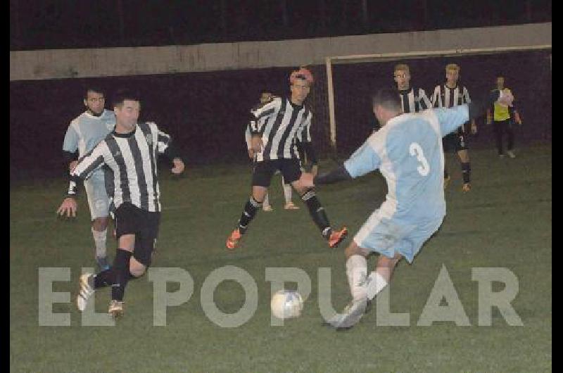 Estudiantes venciÃ³ 1-0 a Loma Negra para seguir en el primer puesto del torneo 