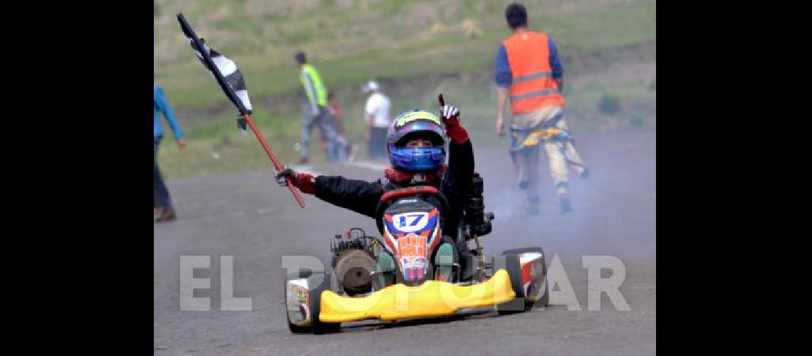 NicolÃ�s Benito se llevÃ³ un triunfo importante en sus ganas de ser campeÃ³n de la Junior 