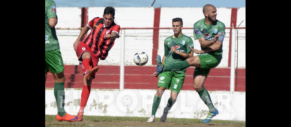 Federal B- Ferro ganoacute su partido y se acomoda en la tabla