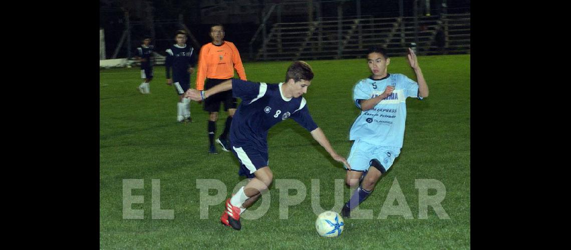 Debuta Olavarriacutea en el cuadrangular