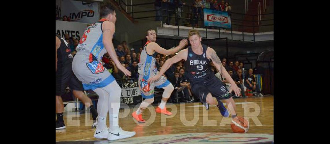 El equipo estudiantil de Alvaro CastiÃ±eira y Deportivo Viedma estarÃn esta noche otra vez frente a frente 