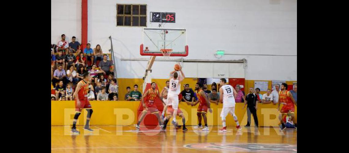 El Bata cayÃ³ anoche en Plottier y acumulÃ³ su tercer traspiÃ© en fila en la Liga Argentina 