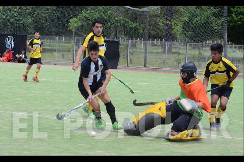 Los caballeros recibieron a Uncas de Tandil 