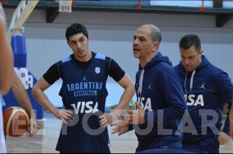 El equipo de HernÃndez comienza su ilusiÃ³n mundialista 