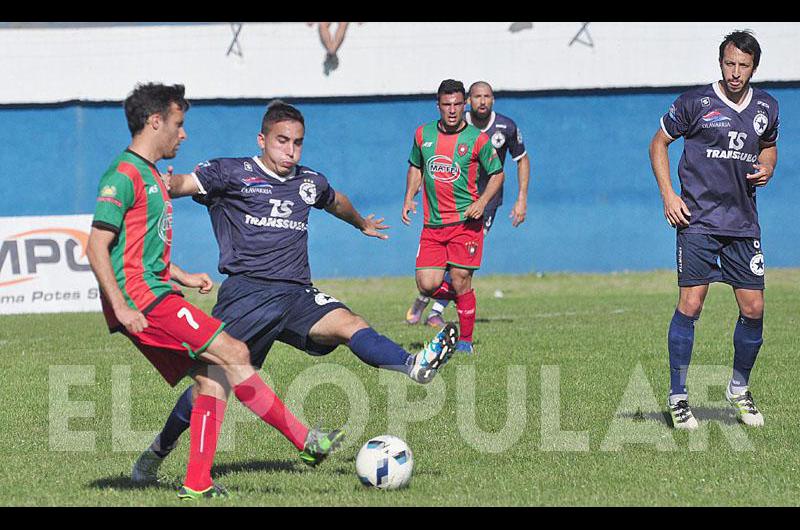 Racing ganoacute y sacoacute la primera ventaja de la serie