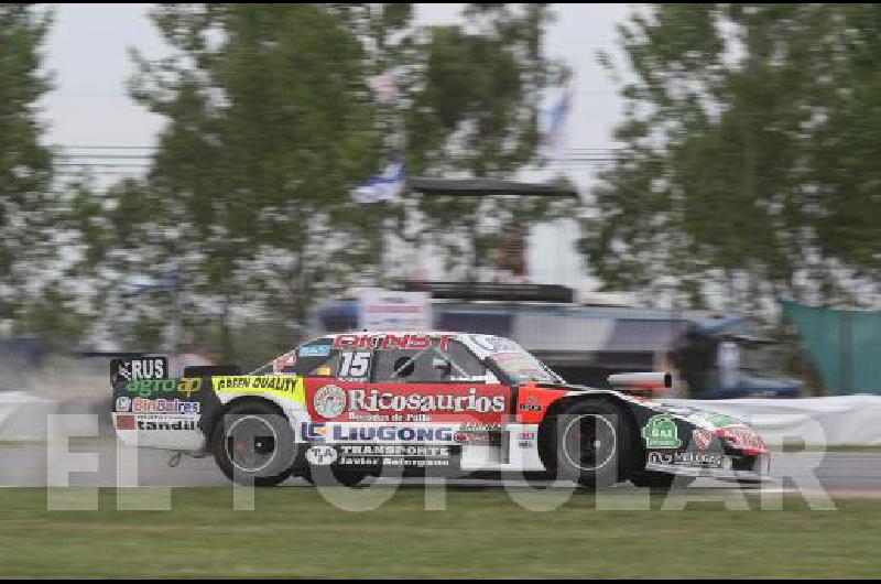 Con la Dodge del UR Racing arriesgÃ³ todo para intentar ser campeÃ³n nuevamente Pezzucchi llegÃ³ 7Âº y es subcampeÃ³n 