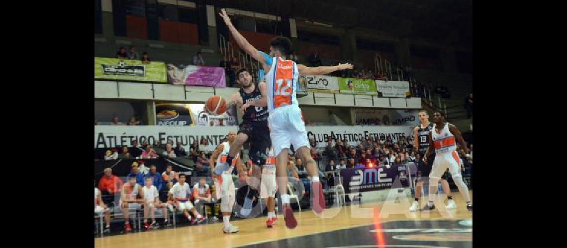 El equipo Bataraz le ganÃ³ a Rivadavia de Mendoza cuando se enfrentaron en OlavarrÃ­a- fue 73-64 el pasado sÃbado 4 de noviembre 