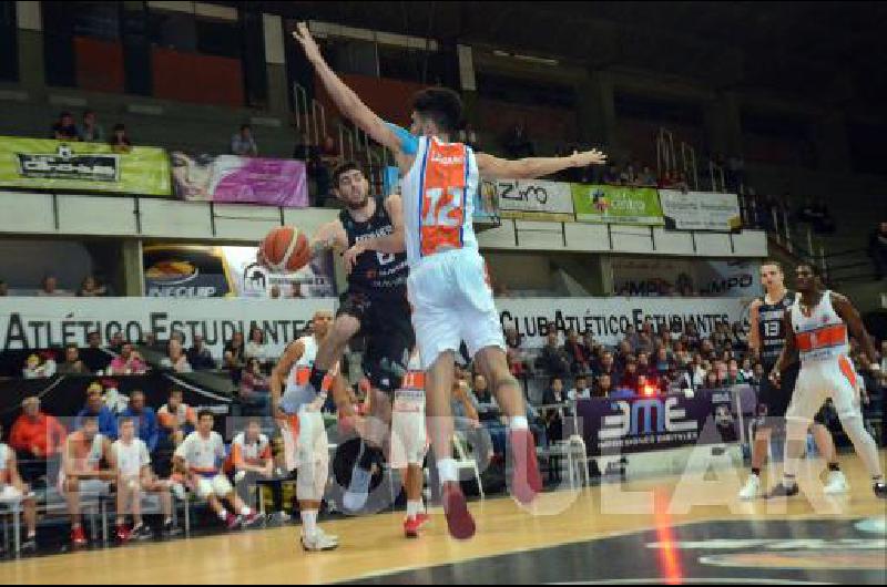 El equipo Bataraz le ganÃ³ a Rivadavia de Mendoza cuando se enfrentaron en OlavarrÃ­a- fue 73-64 el pasado sÃbado 4 de noviembre 