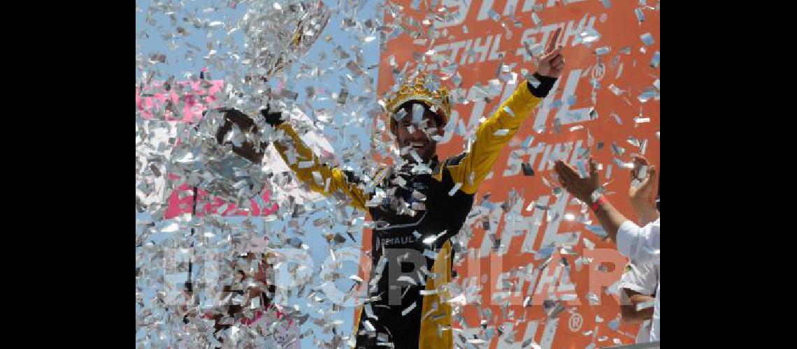 El Rey Facundo El Flaco Ardusso se consagrÃ³ campeÃ³n del STC2000 con Renault 