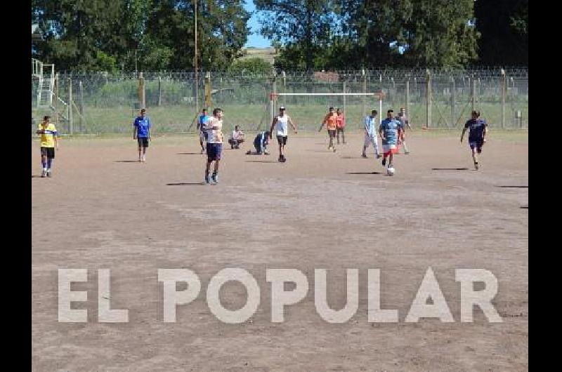 Hubo fuacutetbol en la Unidad 38