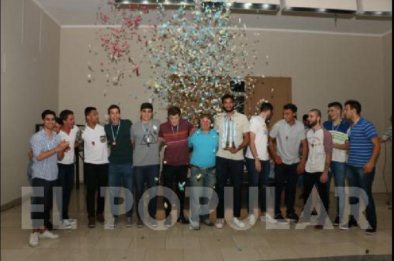 Racing A Club se quedÃ³ con la Copa Challenger en Primera DivisiÃ³n y festejÃ³ a lo grande 