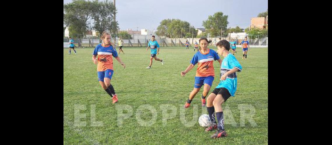 Ferroviario y El FortÃ­n jugaron un partido todos unidos por el mismo fin 